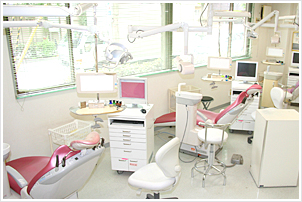 大阪インプラント：岡田歯科の診療室